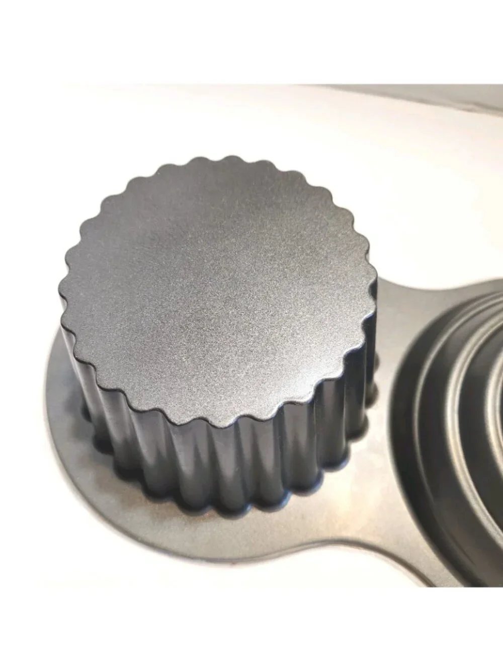 Wilton Giant 3D Cupcake Pan Large Non-Stick Mold Baking Cake Pan 2 Side
